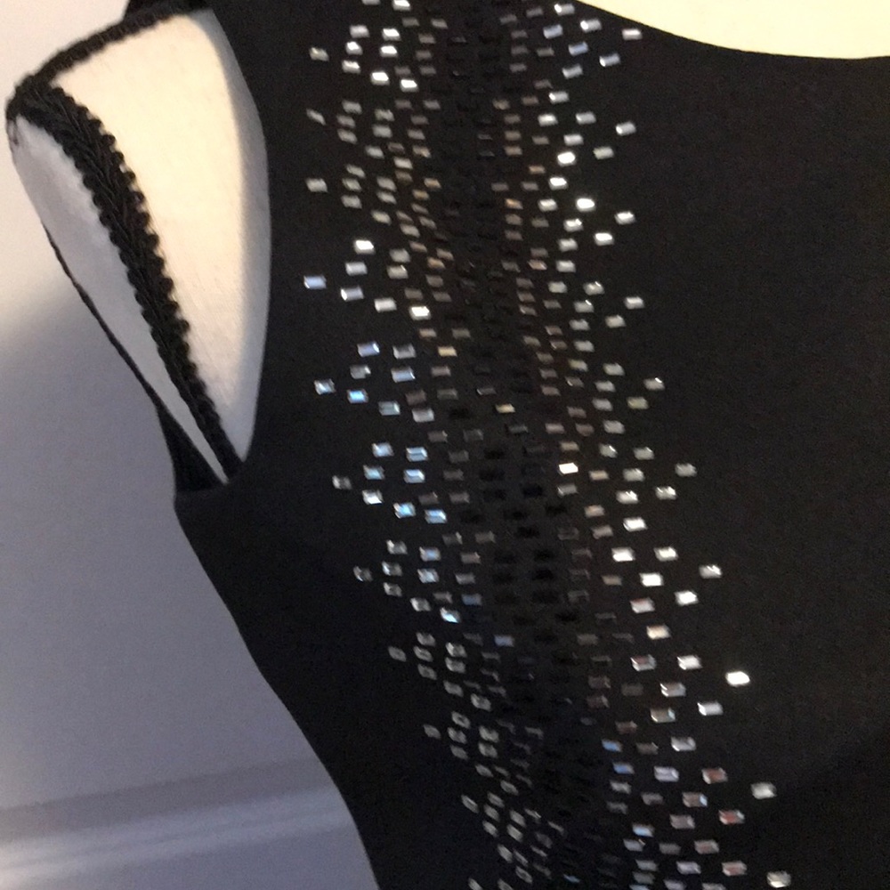 Dress - Picture 2 of 7